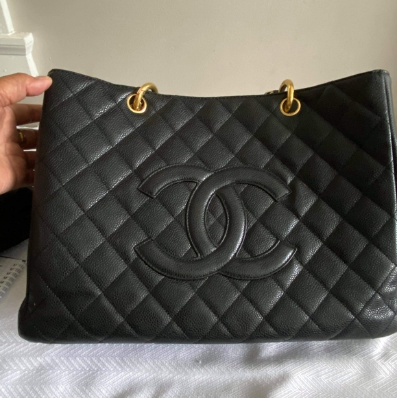 💫SOLD💫Chanel GST GHW ( Black) - Picture 1 of 12